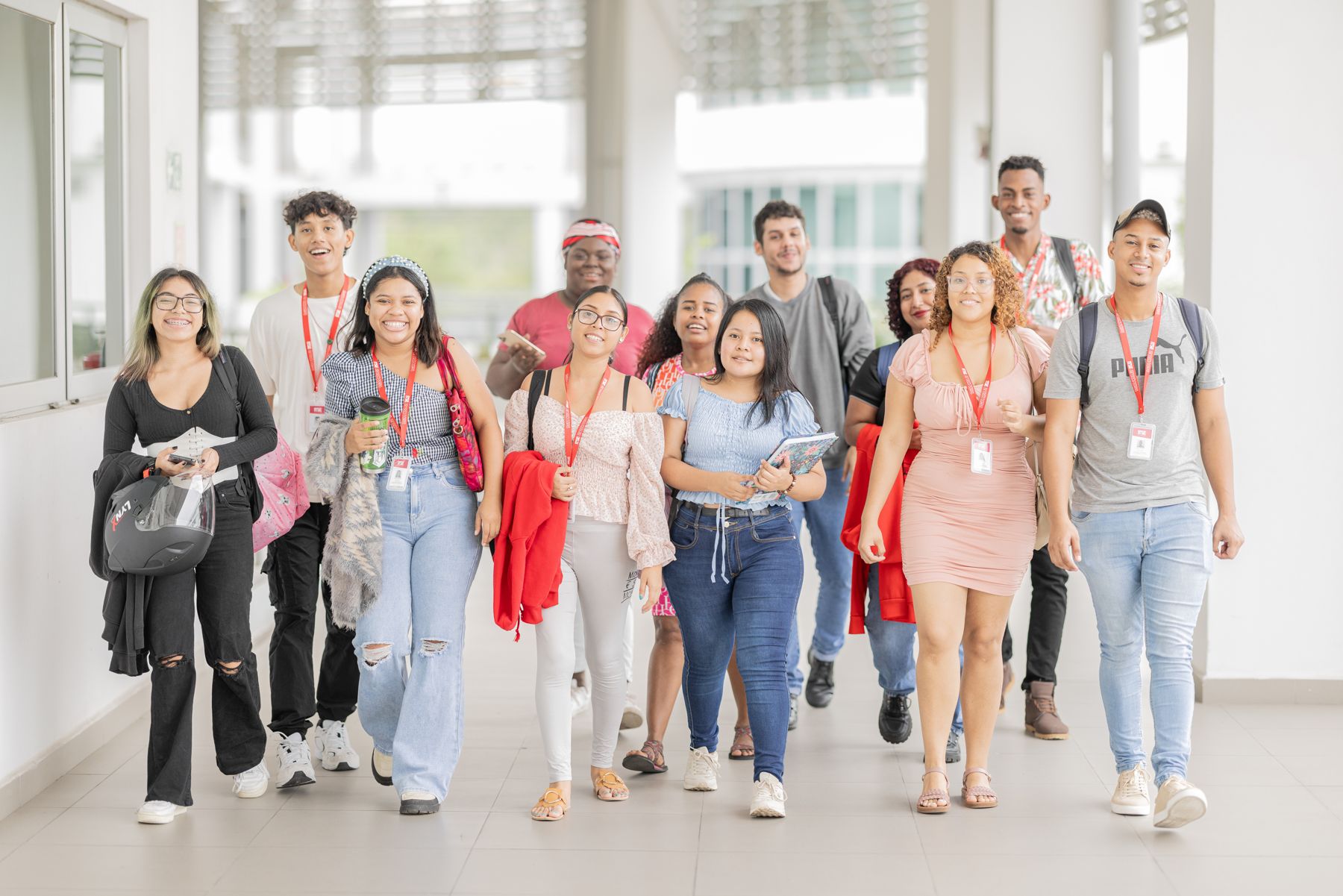 Estudiantes del ITSE en el campus